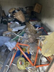 佐賀市で駐車場にためこんだゴミ屋敷片付け